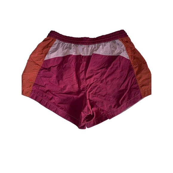 LULULEMON EVERGREEN HI RISE SHORTS size 10 - Picture 6 of 7